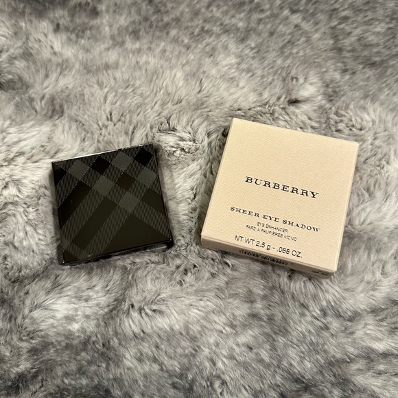 Burberry Eyeshadow No. 21 Midnight Brown - Picture 3 of 6